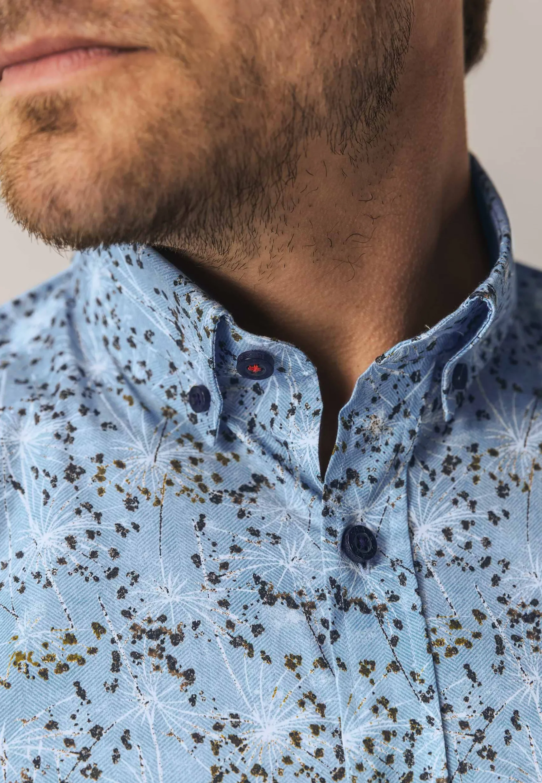 Button-down overhemd met botanische print