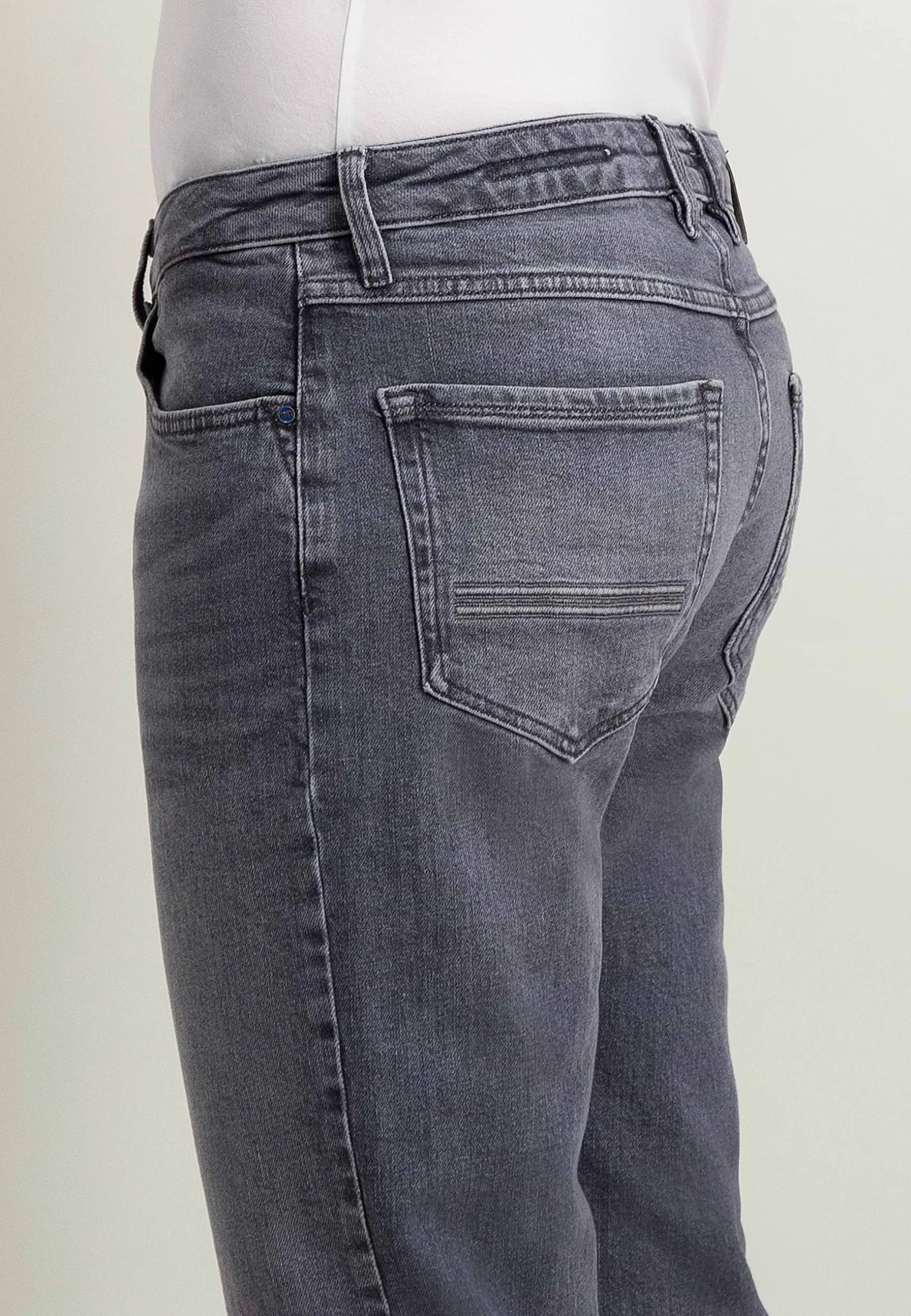 DRIVER tapered fit 5-pocket van stretchdenim