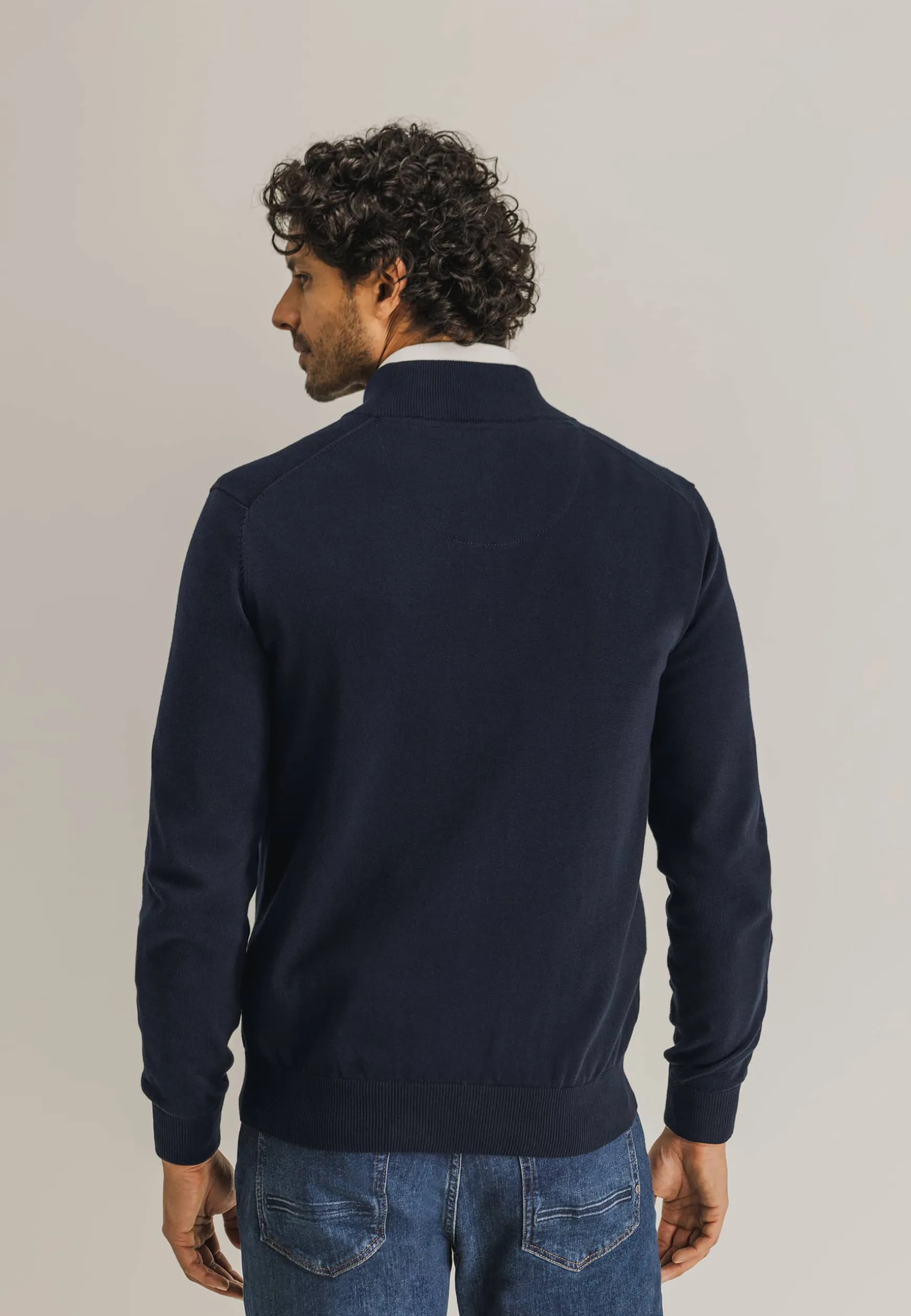 ESSENTIALS fijngebreid vest