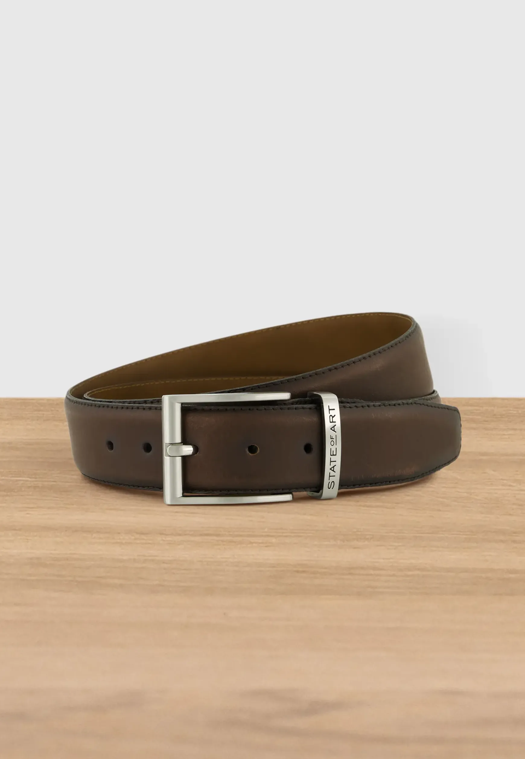 ESSENTIALS riem van ranger leder