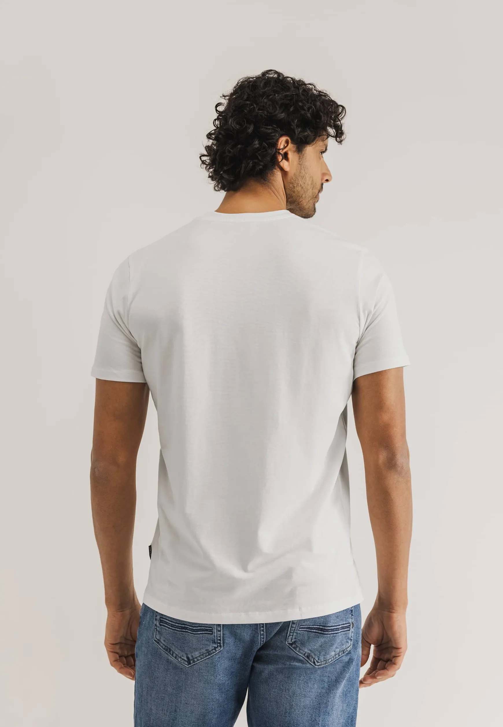 ESSENTIALS T-shirt met ronde hals