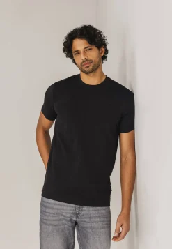 ESSENTIALS T-shirt met ronde hals