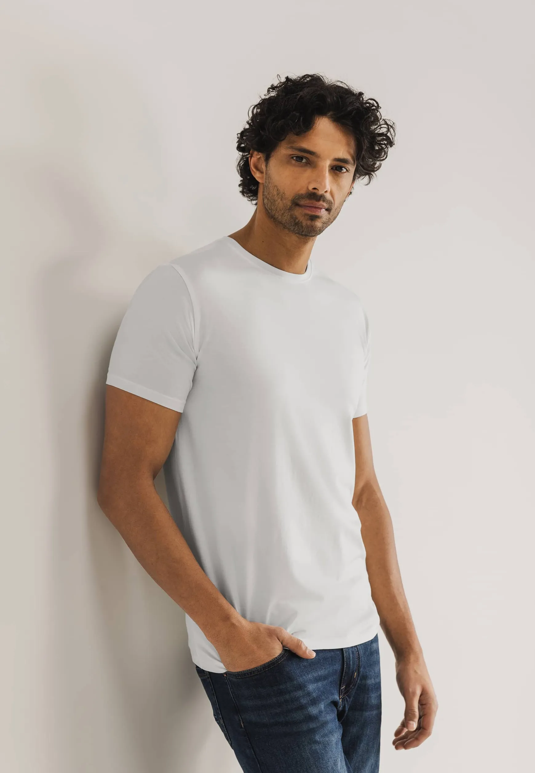 ESSENTIALS T-shirt van biologisch katoen