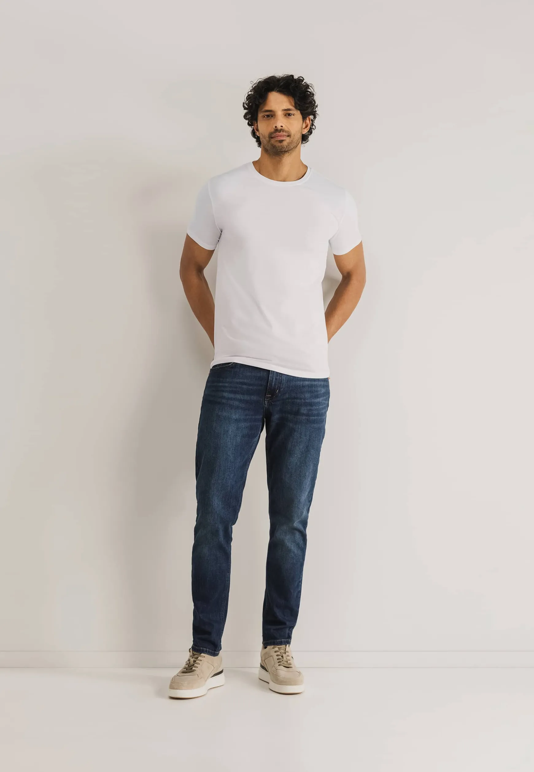 ESSENTIALS T-shirt van biologisch katoen