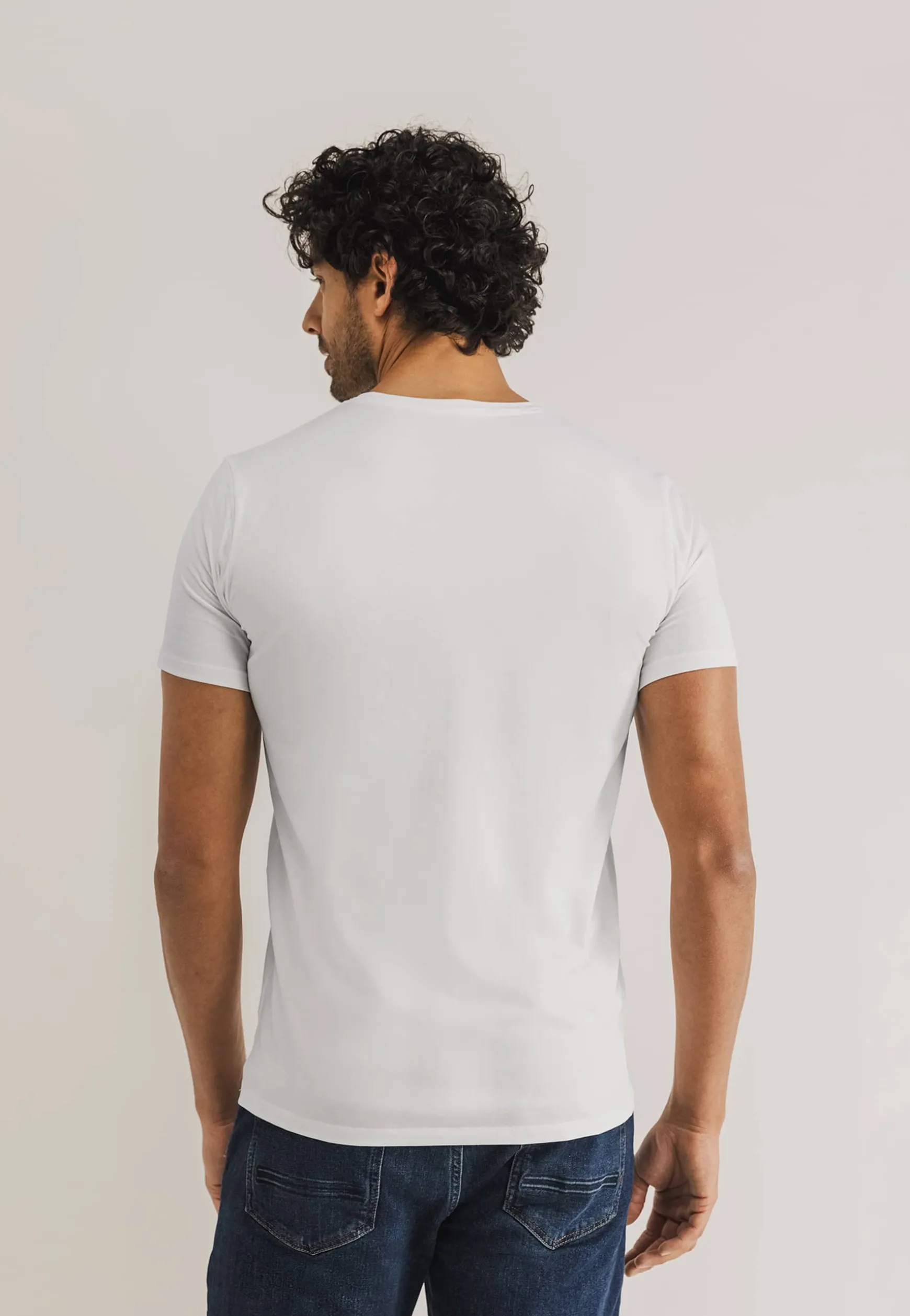 ESSENTIALS T-shirt van biologisch katoen