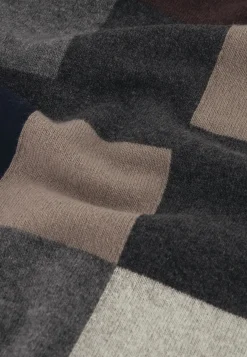 Gebreide sjaal met kleurvlakken