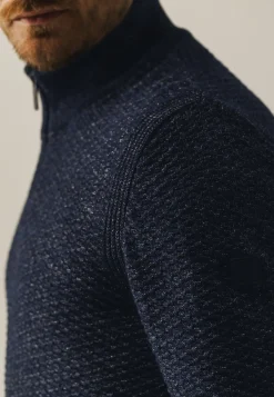 Gemêleerd vest met structuurdessin