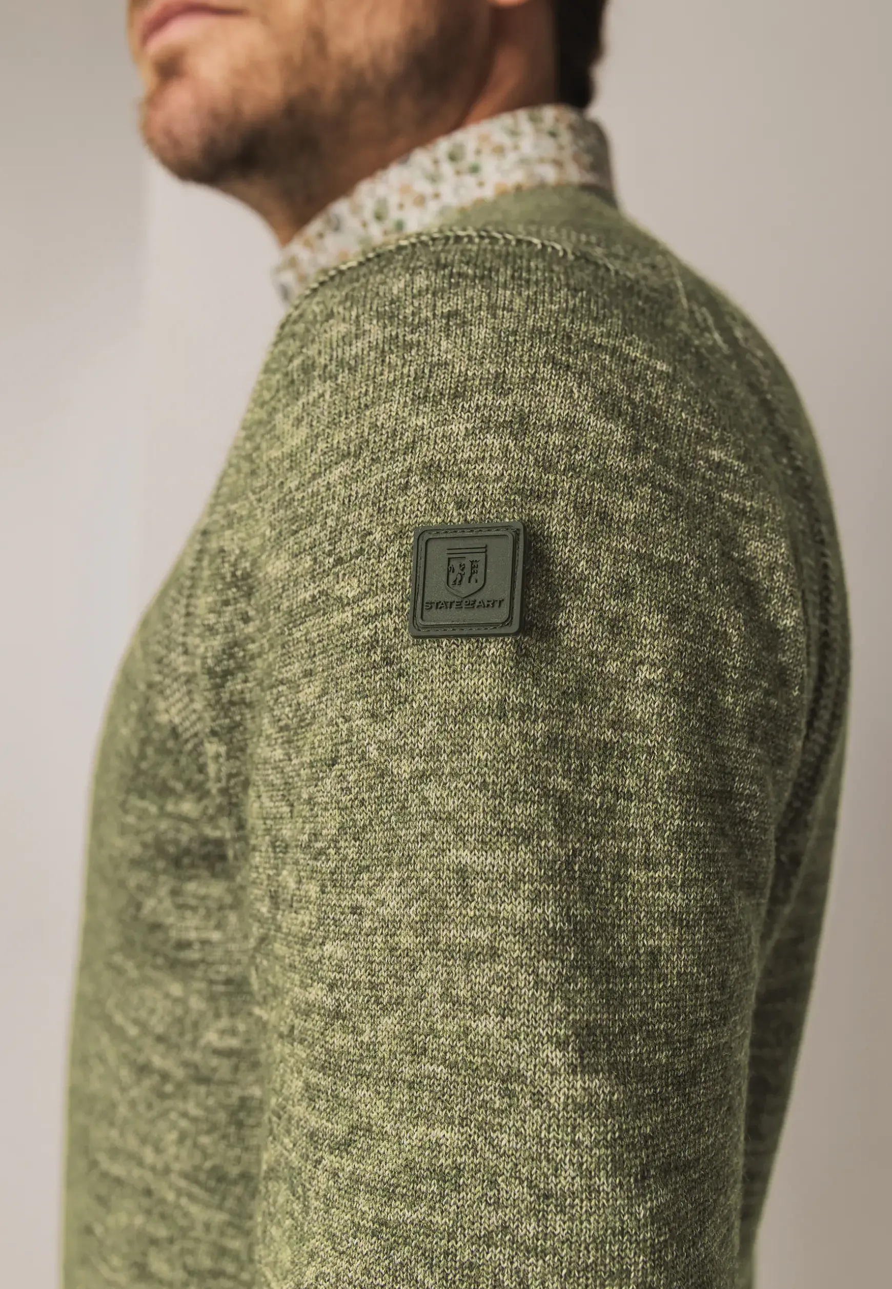 Gemêleerde trui met ribdetails