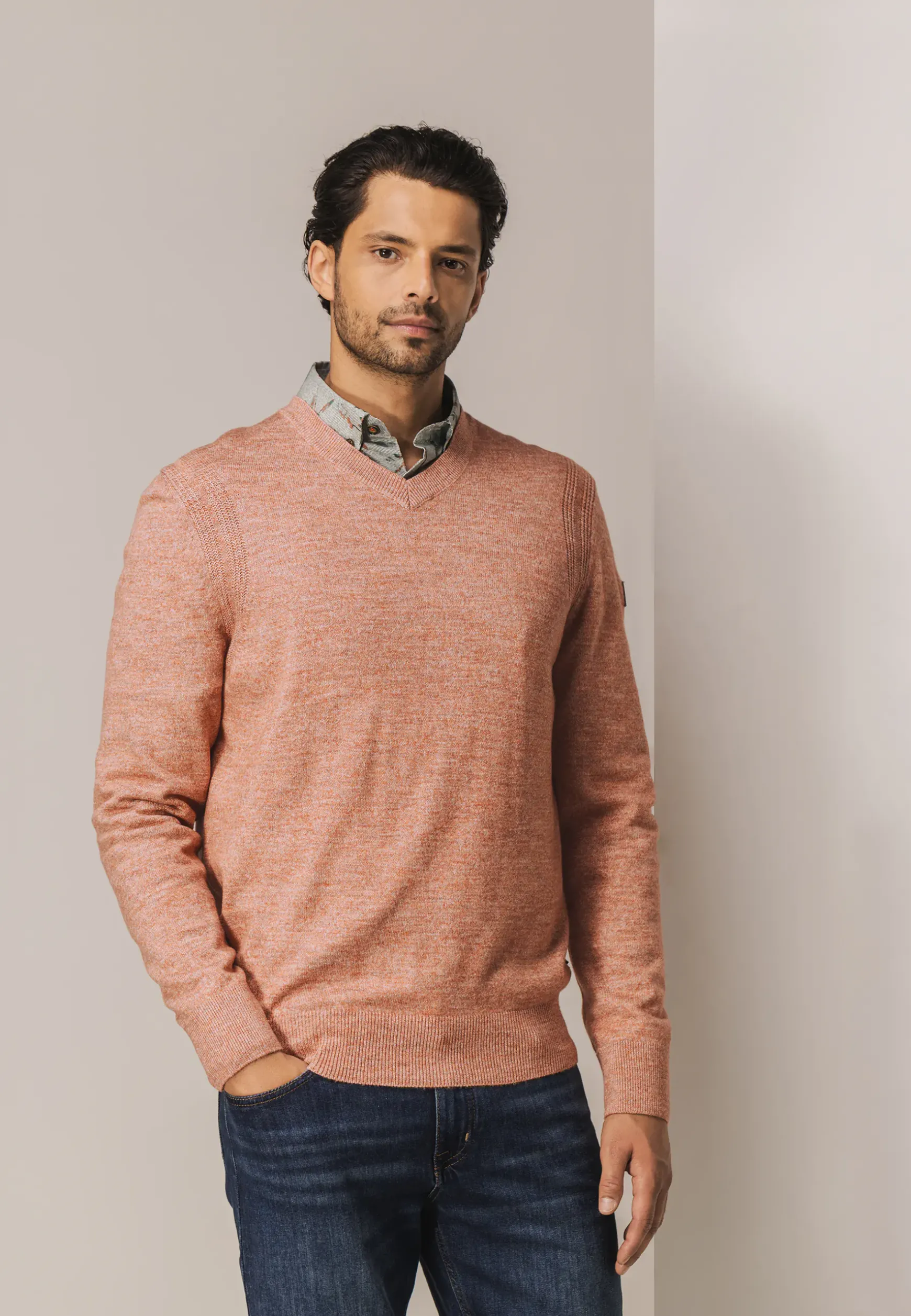 Gemêleerde trui met ribdetails