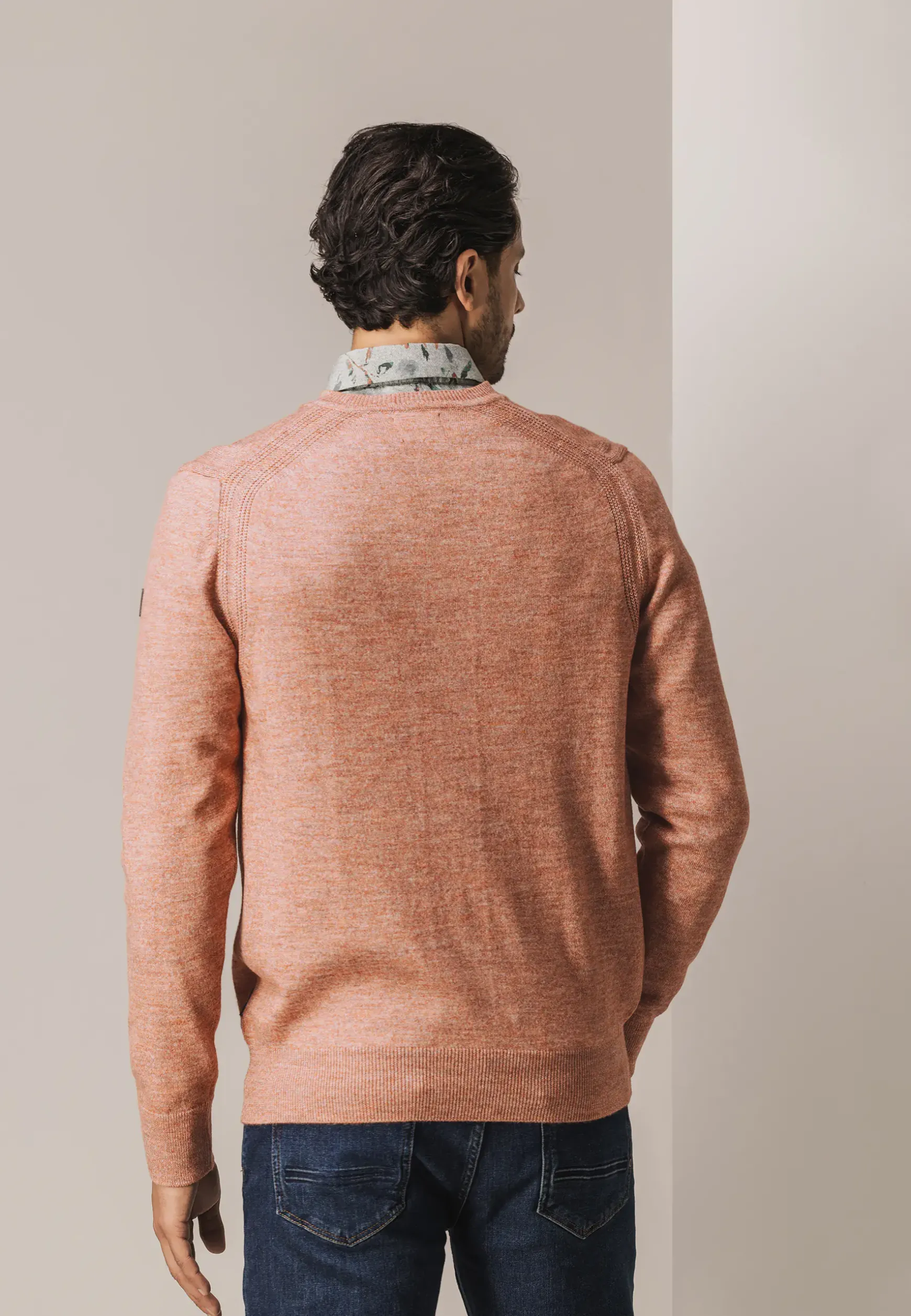 Gemêleerde trui met ribdetails