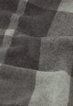 Geruite sjaal van een wolblend