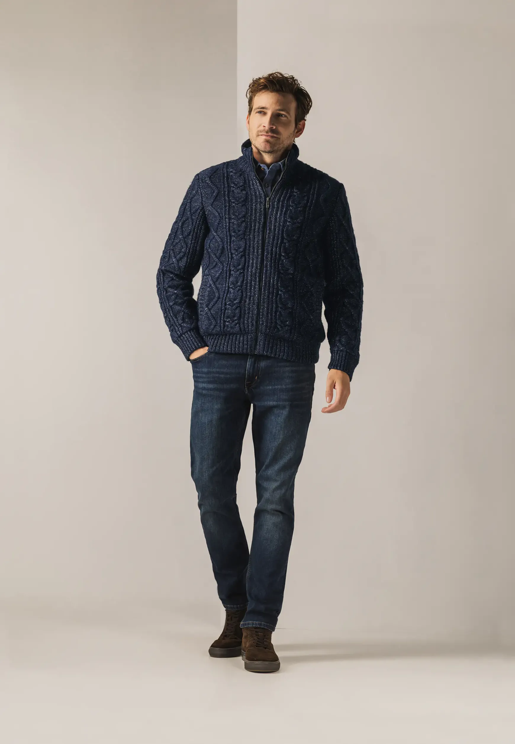 Grofgebreid vest met kabelpatroon