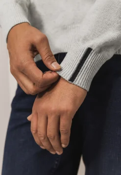 Lamswollen trui met zadelmouwen