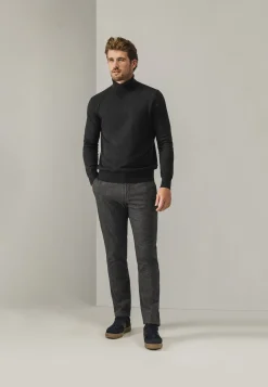NAVIGATOR geruite chino in stretchstof