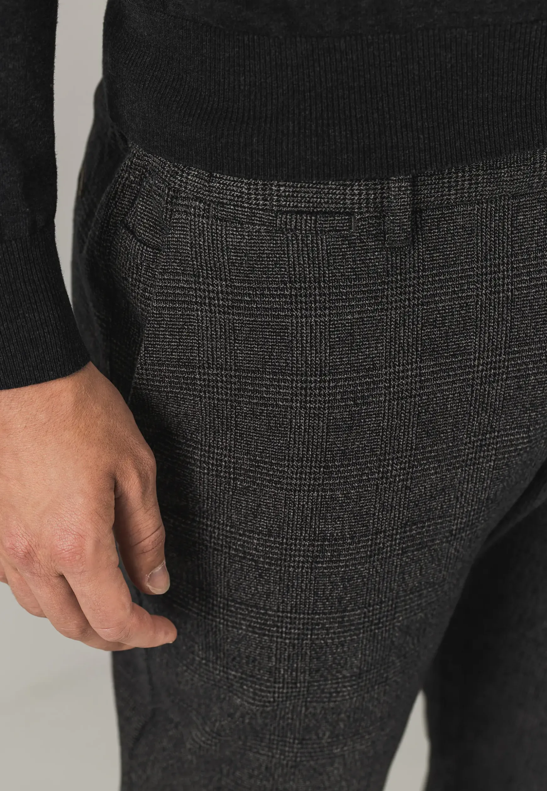 NAVIGATOR geruite chino in stretchstof