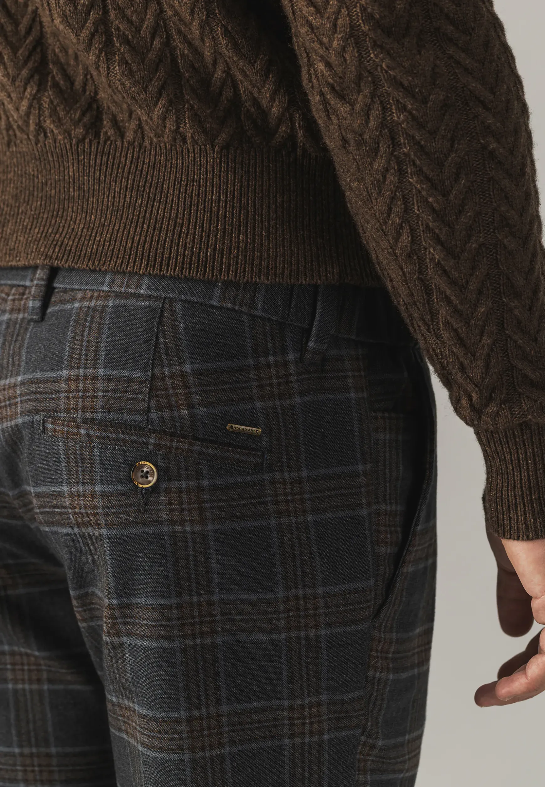 NAVIGATOR geruite chino in stretchstof