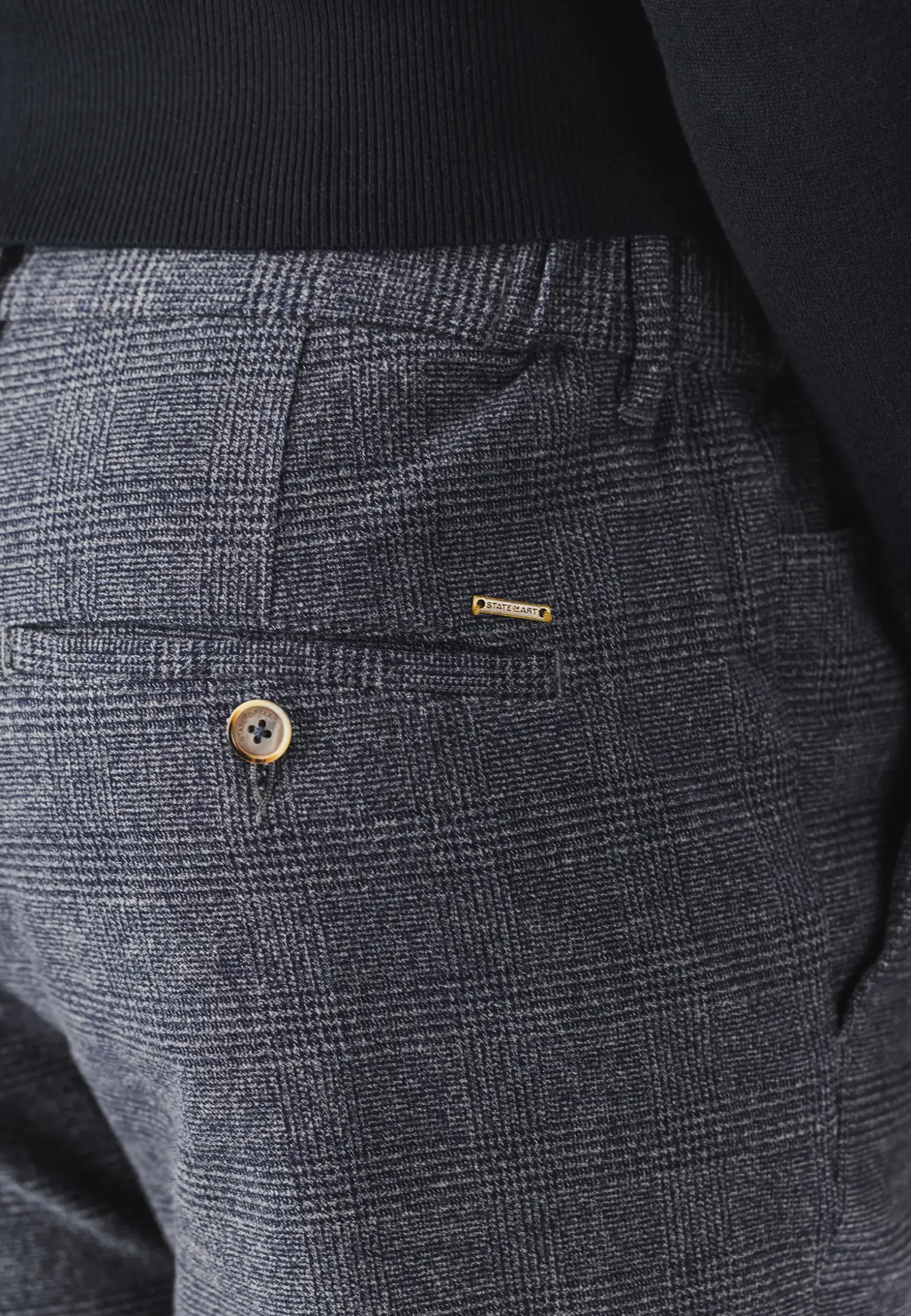 NAVIGATOR geruite chino in stretchstof