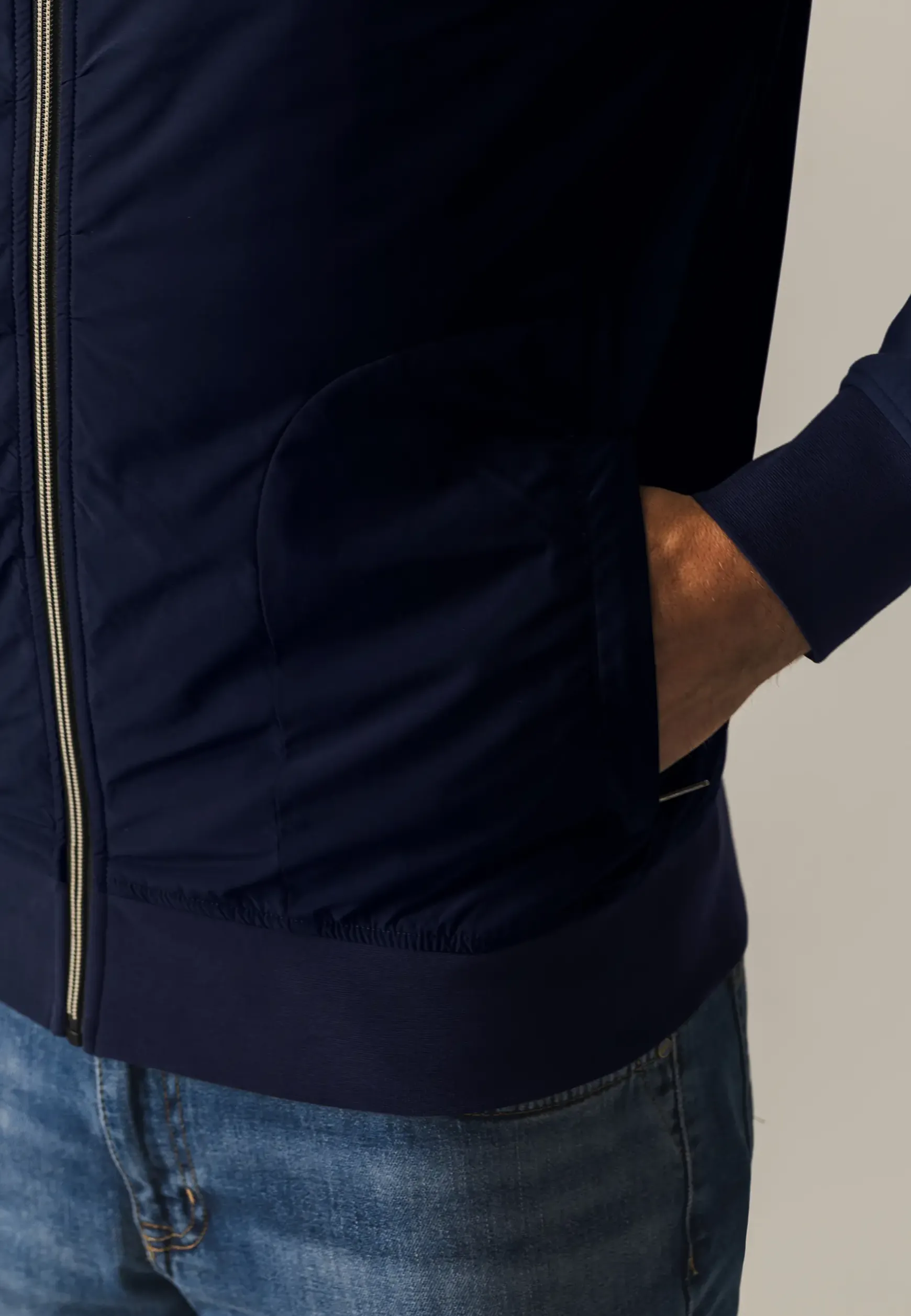 Sweatvest met nylon details