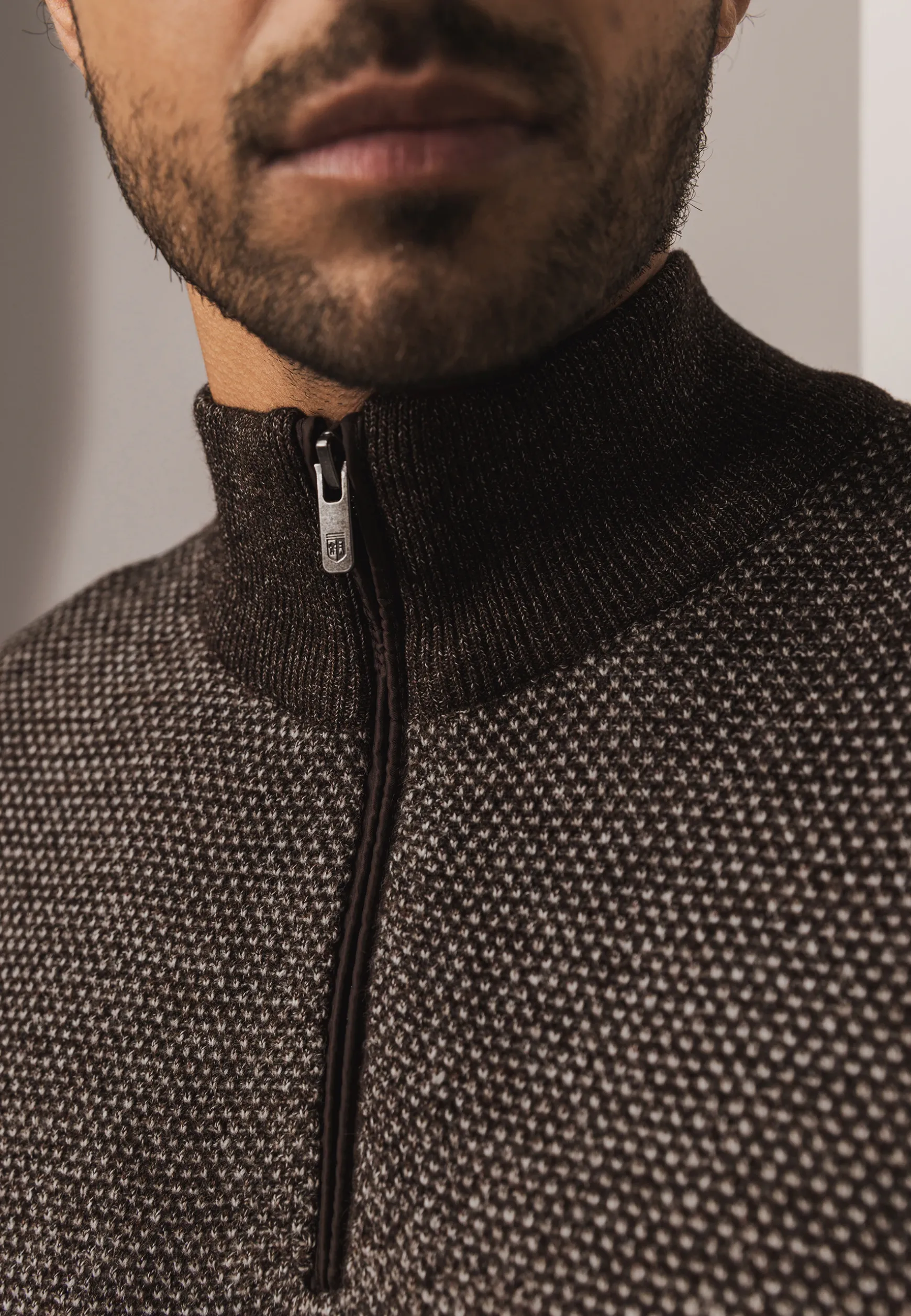 Trui met halve rits en nylon-details