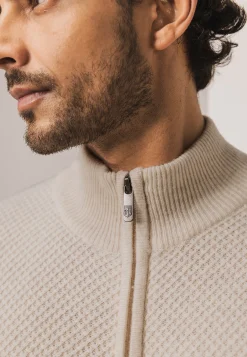Vest met structuurpatroon